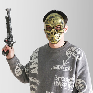 Реквизит для косплея на Хэллоуин, имитация кинжала, пиратский пистолет, бензопила, пластиковая игрушка - Product Image 2