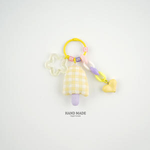 Nouveau porte-clés cœur à carreaux tridimensionnel mignon pour sac d'école - un excellent cadeau pour les meilleurs amis ou les couples - Product Image 3