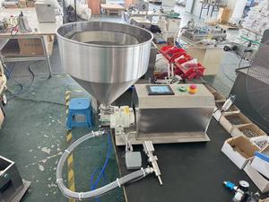 Machine de remplissage automatique en acier inoxydable 304 pour purée de viande, arachides, pompe à rotor servo-moteur, ketchup, confiture, lotion, crème - Product Image 3