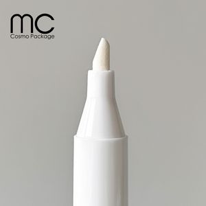 N402 Lip Makeup Remover Eraser Pen Corrector <span class=keywords><strong>de</strong></span> maquillaje <span class=keywords><strong>de</strong></span> ojos Fácil <span class=keywords><strong>de</strong></span> quitar y corregir Lápiz correctivo <span class=keywords><strong>fijador</strong></span> <span class=keywords><strong>de</strong></span> delineador <span class=keywords><strong>de</strong></span> ojos magnético - Product Image 3