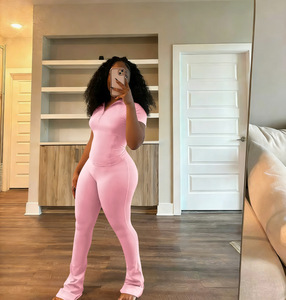 Nuovo Arrivo Estate 2026 Completo Due Pezzi da Donna con Maniche Corte, Logo Personalizzato, Pantaloni Aderenti, <span class=keywords><strong>Tuta</strong></span> Casual Sportiva, Set Abbigliamento Donna - Product Image 5