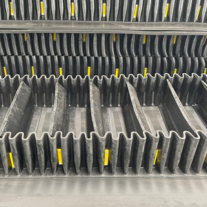 Yupheng sóng dốc góc băng tải với t Cleat TC loạt chịu nhiệt lốp bao gồm dịch vụ cắt - Product Image 2