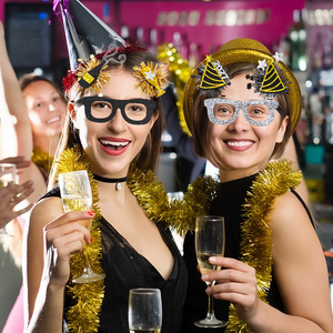 Lunettes Glamour Noires et Dorées 2027 – Accessoires de Décoration pour Réveillon du Nouvel An, Cabine Photo et Cadeaux pour Fêtes Thématiques - Product Image 5