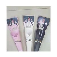 Boîtes d'emballage triangulaires biodégradables de luxe pour bouquets de fleurs et fleurs préservées – Vente en gros