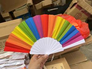 Éventail de Mariée Arc-en-ciel de Haute Qualité en Gros, Grand Éventail à Main en Plastique - Product Image 6