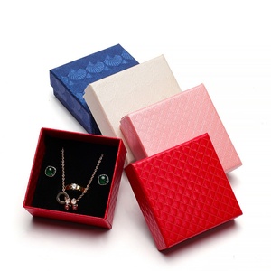 Boîte à bijoux en cuir PU et velours, logo personnalisé imprimé, étui à boucles d'oreilles, design artisanal, emballage cadeau, boîte à bijoux en papier, logo personnalisé - Product Image 1