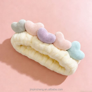 כובע רחצה מבד קורל פליז אדום קטן וחמוד לנשים, מונע החלקה ומתייבש במהירות, לשימוש בספא - Product Image 3