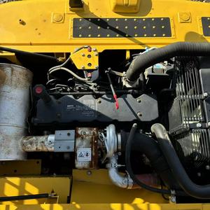 小松PC200-8 JP反铲履带式二手挖掘机，带黄色发动机核心部件泵，日本出售 - Product Image 5