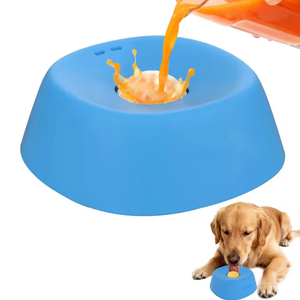 Comedero Lento Ecológico de Plástico para Perros con Diseño Antideslizante, Bola Rodante Automática, Portátil para Viajes - Product Image 1