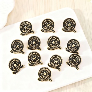 Nuevo Pin de Metal Negro Esmaltado Personalizado al por Mayor con Diseño de Honor para Empleados Destacados de la Empresa, para Bolsos y Ropa - Product Image 1