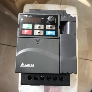 Variador de Frecuencia VFD15E21A Serie Elt 1.5kW 3ph 240V PLC EtherCAT Modbus para Sistemas de Control Programables de Automatización Industrial - Product Image 1