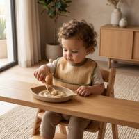 Ensemble d'alimentation pour bébé en silicone écologique OEM, tons terre, sans BPA, avec bol à ventouse, assiette, bavoir en bambou et ustensiles en bois naturels pour tout-petits