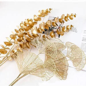 Vente en gros de feuille de ginkgo artificielle feuille d'eucalyptus dorée branche de fleur décorations de gâteau de fête de Noël et du nouvel an - Product Image 5
