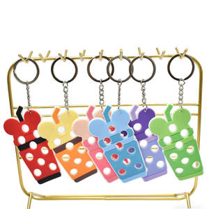 Porte-clés colorés avec trous, design personnalisé, 2D 3D, en caoutchouc PVC souple, porte-clés cadeau, porte-clés coloré avec trous pour boisson, tendance <span class=keywords><strong>Cley</strong></span> - Product Image 1
