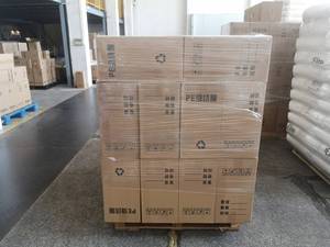 Embalaje Envoltura de plástico Fuerza industrial Estiramiento a mano Envoltura de 20 micrones 20 "por 1500 FT Película de envoltura de paleta de calibre 80 - Product Image 5