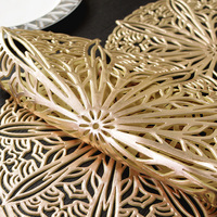 Nappe de table élégante en dentelle découpée, résistante à la chaleur et à l'huile, pour la décoration de la maison et la table à manger (vente en gros)