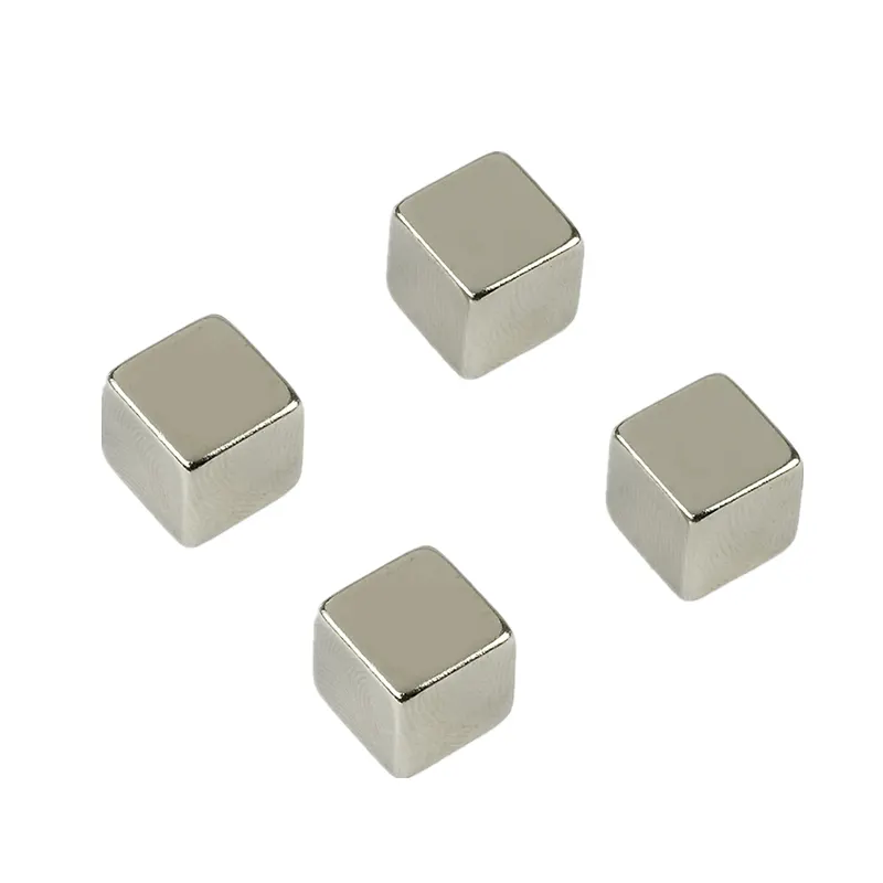 Cubo magnetico al neodimio permanente a forma quadrata di prezzo di fabbrica 20*20*20*20 terre Rare