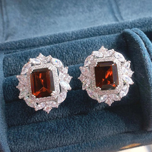 Orecchini a Perno Quadrati con Motivi Floreali per Donne, Stile Vintage da Corte, per Uso Quotidiano, Feste e Regali - Product Image 4