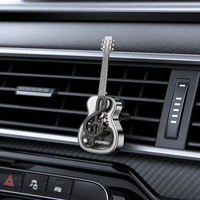 Désodorisant voiture en forme de guitare, clip diffuseur en zinc, parfum longue durée et décoration note musicale