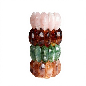Bracelets en résine imprimé léopard de haute qualité, motif animalier large en forme de pétale, bijoux faits main tendance pour femmes, parfaits pour les soirées. - Product Image 4