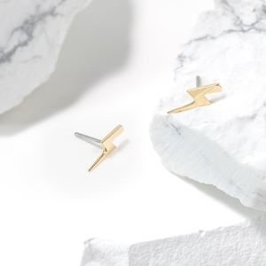 Brincos de Ouro Sólido 14K Sem Rosca com Fecho Push-in, Joias de Piercing em Ouro 14K - Product Image 4