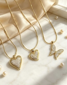 สร้อยคอจี้รูปหัวใจผีเสื้อประดับเพชรซิร์คอน ดีไซน์ขายส่ง ชุบทอง 18K - Product Image 3