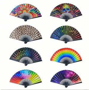 Abanico de Mano de Bambú Premium de 23 cm, Diseño de Leopardo Arcoíris Tallado, Nuevo, Portátil, para Negocios, Música, Fiestas con Estilo Floral - Product Image 6