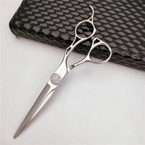 Ciseaux à cheveux KUI 6,0 pouces en acier inoxydable 440C, ciseaux de coiffure professionnels pour droitiers, usage beauté - Product Image 1