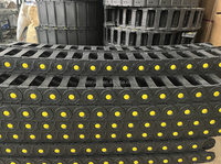Chaîne porte-câbles flexible en nylon PA66 noir pour grue, chaîne de transport d'énergie, chaîne de protection de câbles
