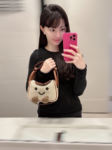 Borsa <span class=keywords><strong>a</strong></span> tracolla <span class=keywords><strong>da</strong></span> donna 2026 di nuovo arrivo, elegante, in tessuto, stile designer, borsa <span class=keywords><strong>a</strong></span> tracolla, borsa <span class=keywords><strong>da</strong></span> spiaggia alla moda, morbida, resistente, con bottone, per vacanze - Product Image 4