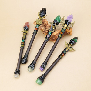 Varitas mágicas <span class=keywords><strong>de</strong></span> llama pequeña <span class=keywords><strong>de</strong></span> cristal Natural al por mayor, varitas mágicas <span class=keywords><strong>de</strong></span> diseño Original hechas a mano, <span class=keywords><strong>regalos</strong></span> exquisitos - Product Image 5
