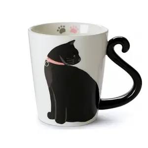 Tazas de cerámica con forma de animal, taza de gato para café o té: Taza de cerámica para amantes de los gatos con gatito blanco y negro y forma de cola