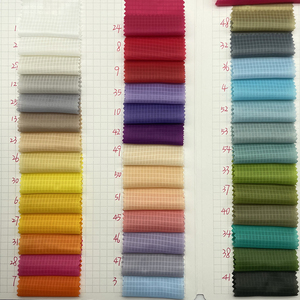 DISPONIBILE Tessuto in Nylon 100% Ripstop a Quadretti, Leggero 20D 30gsm, Lucido, Impermeabile, per Giacche Imbottite e <span class=keywords><strong>Tessuti</strong></span> per Paracadute - Product Image 2