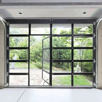 Porte de garage sectionnelle en aluminium de conception moderne, commerciale et résidentielle, avec plexiglas dépoli, vue panoramique, cadre noir, automatique, à ouverture verticale
