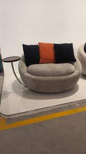 كرسي استرخاء إيطالي بتصميم بسيط لعام 2026، كرسي فردي من القماش المخملي مع طاولة جانبية، كرسي عصري دوار للشرفة - Product Image 5