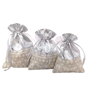 Bolsas de Algodón Personalizables con Cordón, Estampados Navideños en Tela Dorada y Plateada, Artículos para Fiestas - Product Image 3