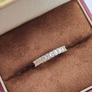 Anillo de Diamante Cultivado en Laboratorio de Oro Sólido de 18K de UM Jewelry, Certificado por NGTC, Engaste de Bisel, Personalizable, para Uso Diario, Fiestas y Aniversarios - Product Image 3