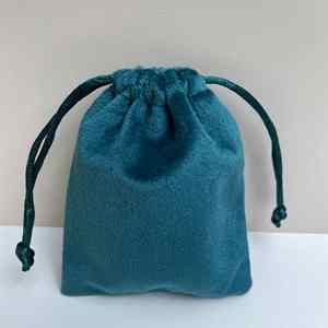 Sac en velours personnalisé avec cordon de serrage pour le rangement de bijoux, sac en velours avec cordon de serrage - Product Image 2