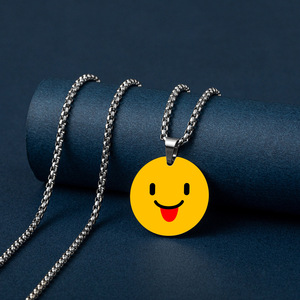 Basquesun สร้อยคออิโมติคอนสัญลักษณ์สัญลักษณ์รูปหน้ายิ้มทำจากสแตนเลสขนาด25มม. สำหรับครอบครัวเพื่อนที่ดีและเป็นเพื่อน - Product Image 5
