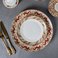 P&T Nouveaux Ensembles de Vaisselle Colorés Design Moderne Géométrique en Porcelaine Fine Assiettes à Dîner pour Hôtels Vente en Gros