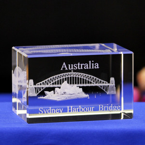 Sculptures en cristal personnalisées sur mesure représentant des monuments mondiaux, tels que la Mélodieuse de Sydney, pour la décoration intérieure et les souvenirs touristiques. - Product Image 3