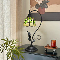 Lampe de table en verre teinté artisanal, style moderne, design élégant pour restaurant, hôtel, décoration
