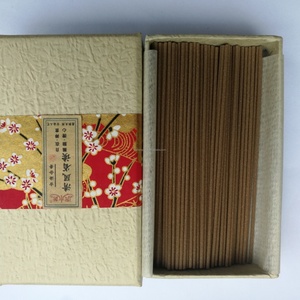 Bâtonnets d'encens japonais naturels au parfum d'oud et de bois de santal, sans bambou, parfumés aux huiles essentielles - Product Image 2