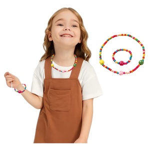 <span class=keywords><strong>Set</strong></span> di Gioielli per Bambine con Fiori, Nuova Moda con Collana e Braccialetto con Ciondolo a Fiore e Perline per Ragazze - Product Image 3
