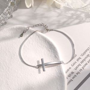 Pulsera de Cadena con Cruz y Eslabones de Plata de Ley 925 Chapada en Oro de 18K para Mujer, Regalo de Aniversario o Cumpleaños, Marca Dylam Fit - Product Image 5