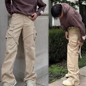 Pantalon cargo ample 100 % coton multi-poches, style streetwear décontracté, type salopette et jogger - Product Image 1