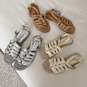 Sandalias Planas Bohemias WETKISS para Mujer, Sandalias Gladiador con Tiras Cruzadas, Sandalias de Verano con Pliegues y Trenzas, Elegantes Sandalias de Playa Estilo Romano - Product Image 2