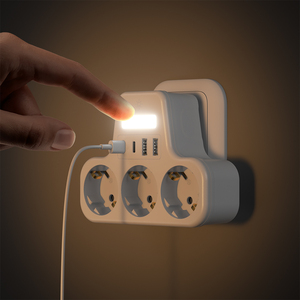 Ổ cắm tiêu chuẩn EU với bộ chuyển đổi ổ cắm <span class=keywords><strong>3</strong></span> chiều USB (3500W/16A) Ổ cắm 7 trong 1 với 2 cổng USB -A & 2 cổng USB-C với đèn ngủ - Product Image 2