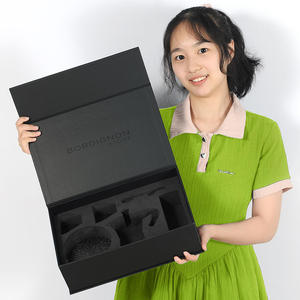 Boîte-cadeau en carton de papier rigide de fermeture magnétique noire de luxe de logo personnalisé de la Chine avec l'insertion de mousse d'Eva - Product Image 1