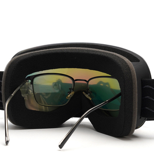 Lunettes de <span class=keywords><strong>ski</strong></span> anti-buée haute définition à double couche pour enfants OTG à la mode UV400 lunettes coupe-vent extérieures - Product Image 3